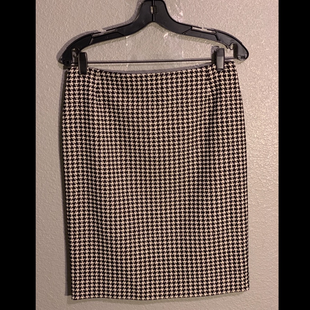 AKRIS Black and Cream Skirt